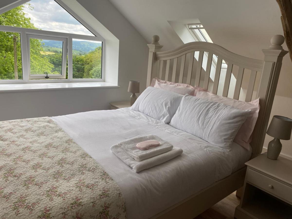 Pippin Lodge Llanwrda Ngoại thất bức ảnh